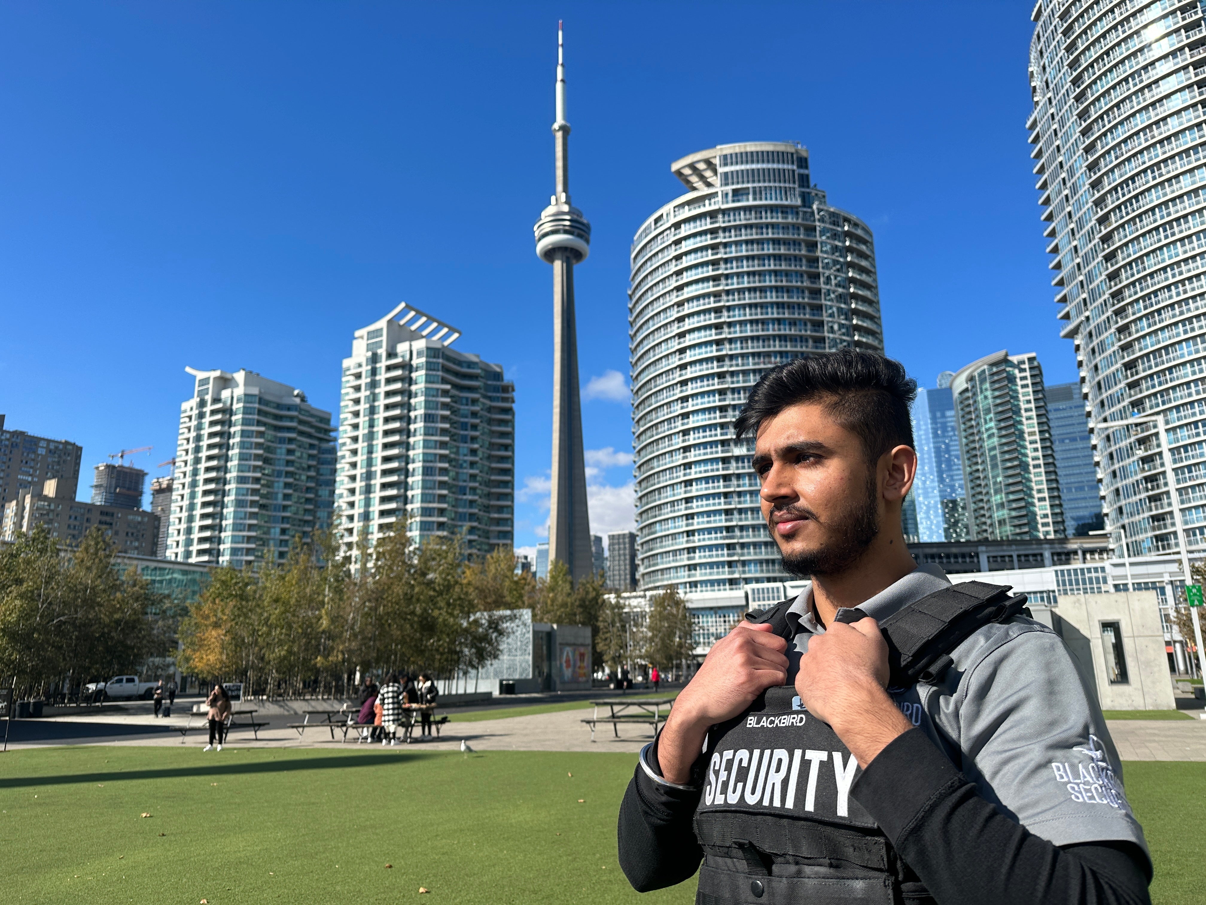 9 Things To Look For When Choosing The Best Security Guard Company in Toronto