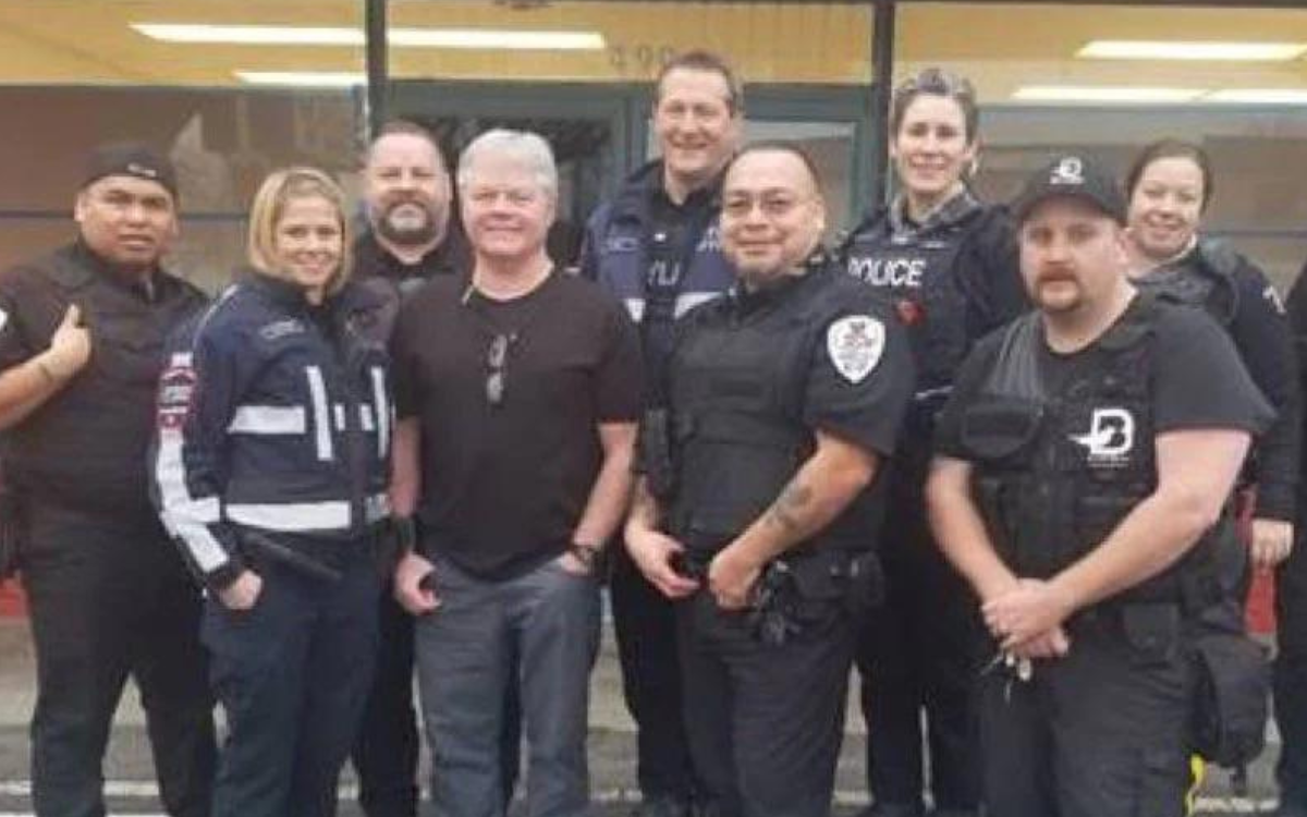 Group of Blackbird security guard and police officers